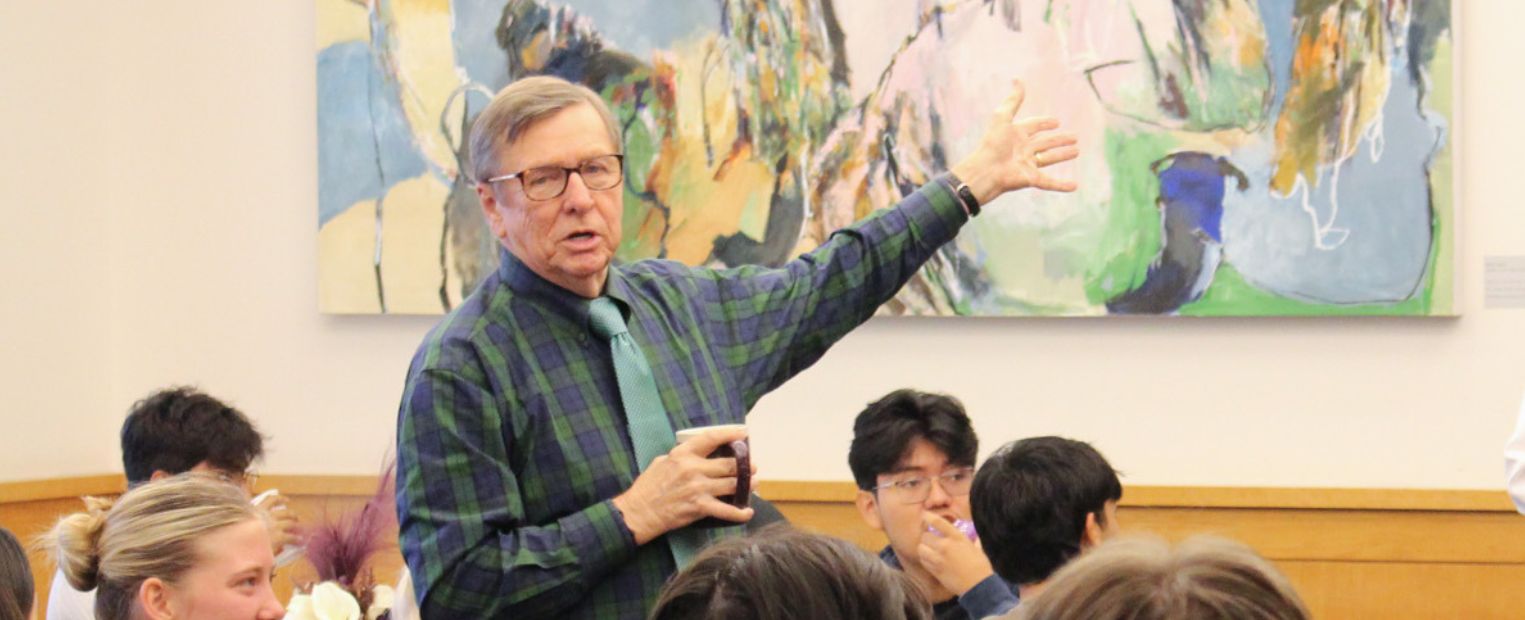 Interim Dean T. Dwayne McCay addresses students at Donuts with the Deans, an event meant to support engagement between students and the College of Science & Engineering deans.